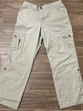Lee Women's Straight-Leg Cargo Pants in Light Beige